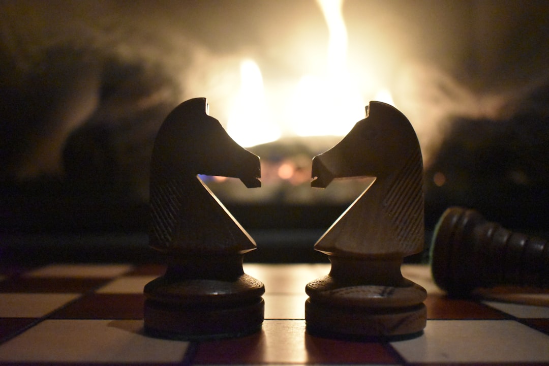 棋趣联盟开局前，桌面要清出哪几样？